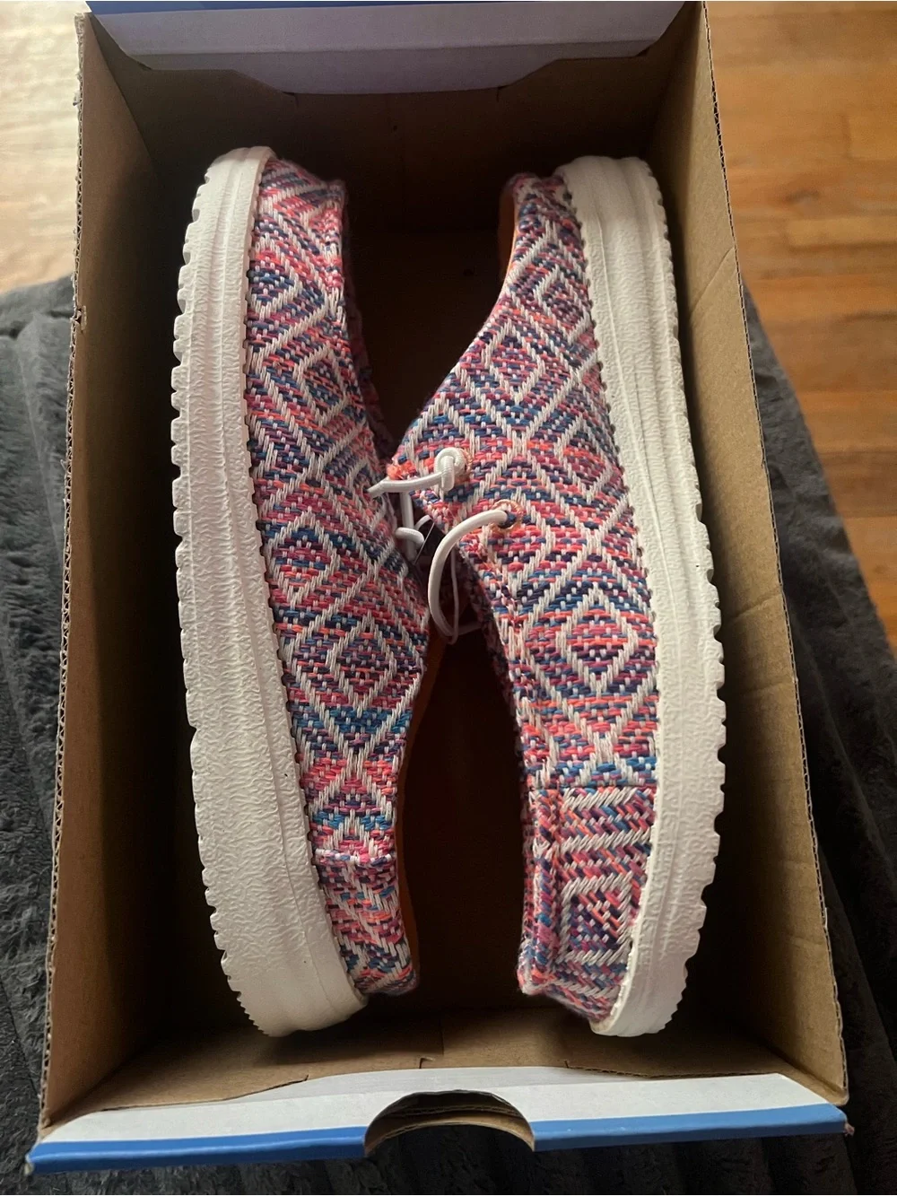 Hey Dude Wendy Slip Surf Baja Women’s 8 BNWT
